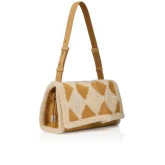 Baggy Small – axelväska – diamantformat kalvskinn och fårskinn – beige