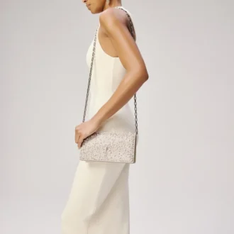 Bettina – Clutch – Mocka, strass och pärlor – Silver