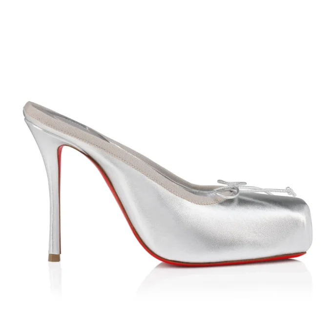 Cassia Mule – 100 mm mules – laminerat lammnappaläder – silver – dam Cassia Mule – 100 mm mules – laminerat lammnappaläder – silver – dam