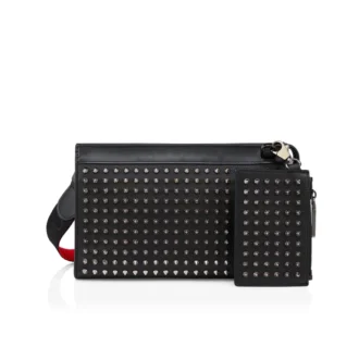 Funky – Crossbody-väskan – Kornat kalvskinn och spikar – Svart