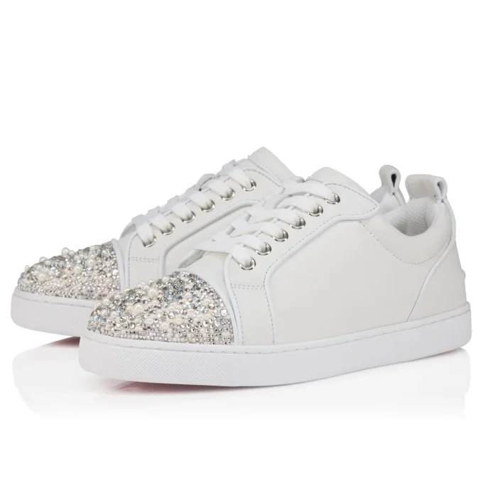 Louise Junior Perla – Sneakers – Kreppsatin, kalvskinn och pärlor – Vit – Dam