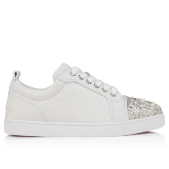 louise junior perla sneakers kreppsatin kalvskinn och prlor vit dam 2 330x330 - Louise Junior Perla &ndash; Sneakers &ndash; Kreppsatin, kalvskinn och p&auml;rlor &ndash; Vit &ndash; Dam