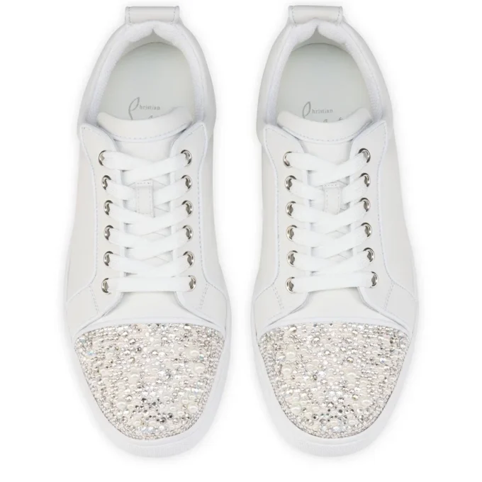 Louise Junior Perla – Sneakers – Kreppsatin, kalvskinn och pärlor – Vit – Dam