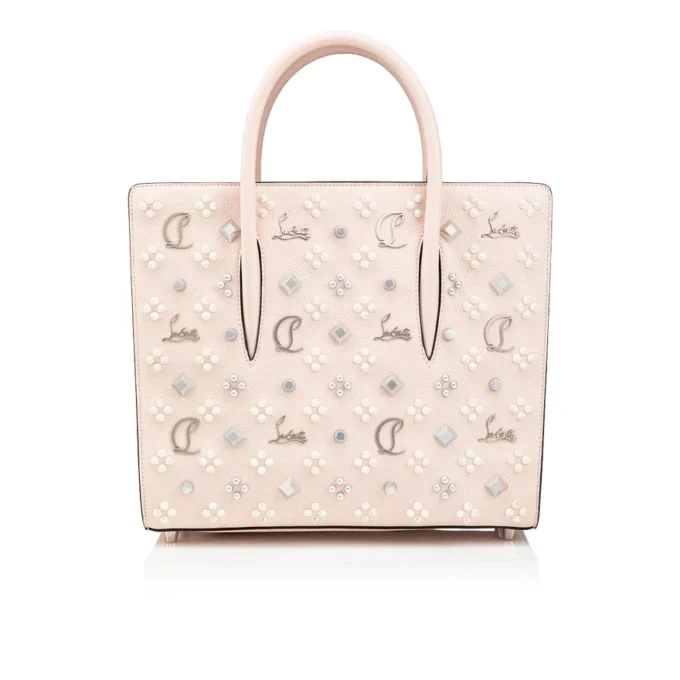 Paloma Medium – Väska med Handtag – Kornat kalvskinn och Louboutin-spikar – Leche Paloma Medium – Väska med Handtag – Kornat kalvskinn och Louboutin-spikar – Leche