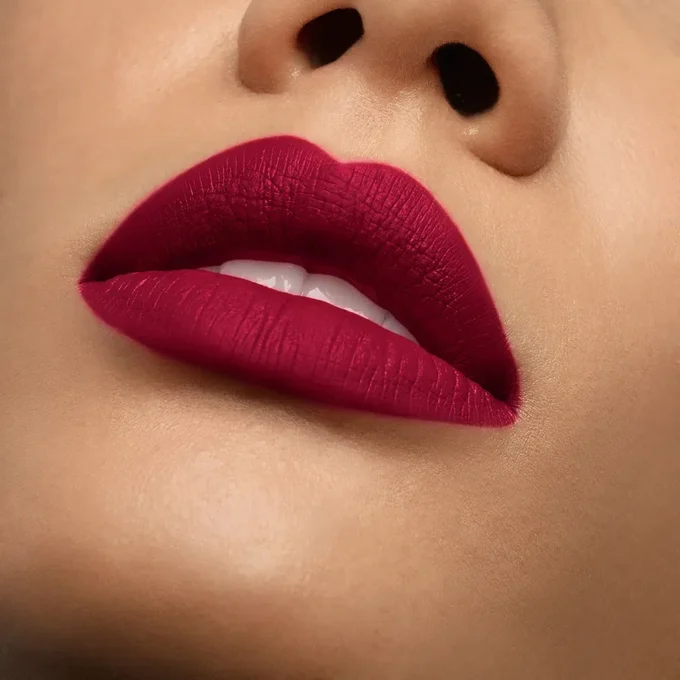 Rouge Louboutin Velvet Matte – Matt läppstift – Fall in Love 127M USA Rouge Louboutin Velvet Matte – Matt läppstift – Fall in Love 127M USA